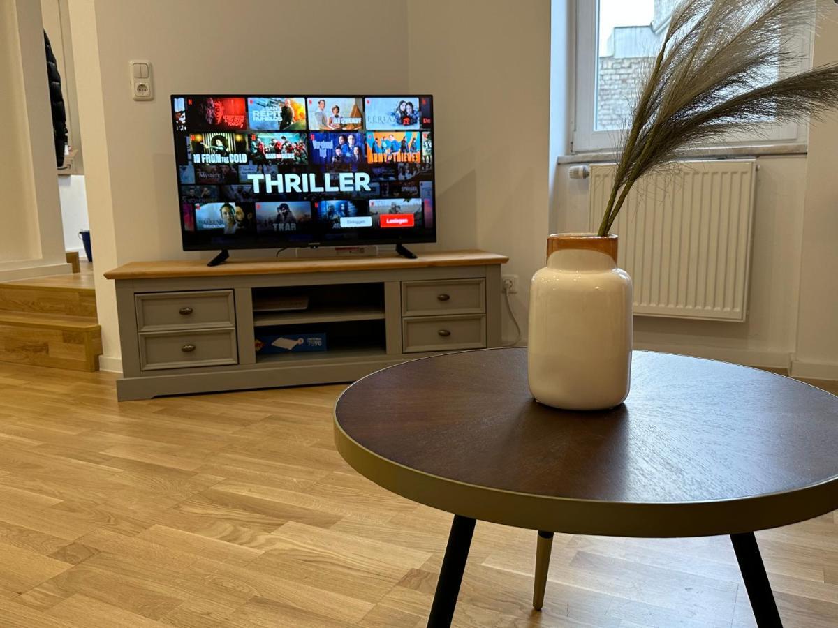 Bliss - Arbeitsplatz, Docking Station, Netflix Wiesbaden